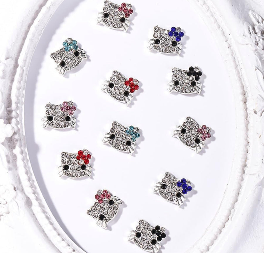 Hello Kitty charms 12 pcs